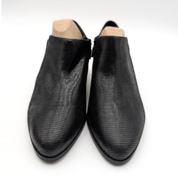 Trotters Keegan Heel Pump Women's T2059-008 Side Zip Black Size US9W EU40 - Picture 2 of 11